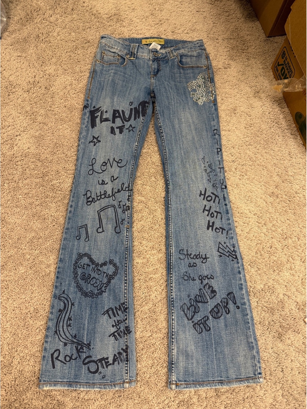Vintage 2006 Z Cavaricci Y2K Low Rise Flare Jeans Size 7 Rhinestone Graffiti
